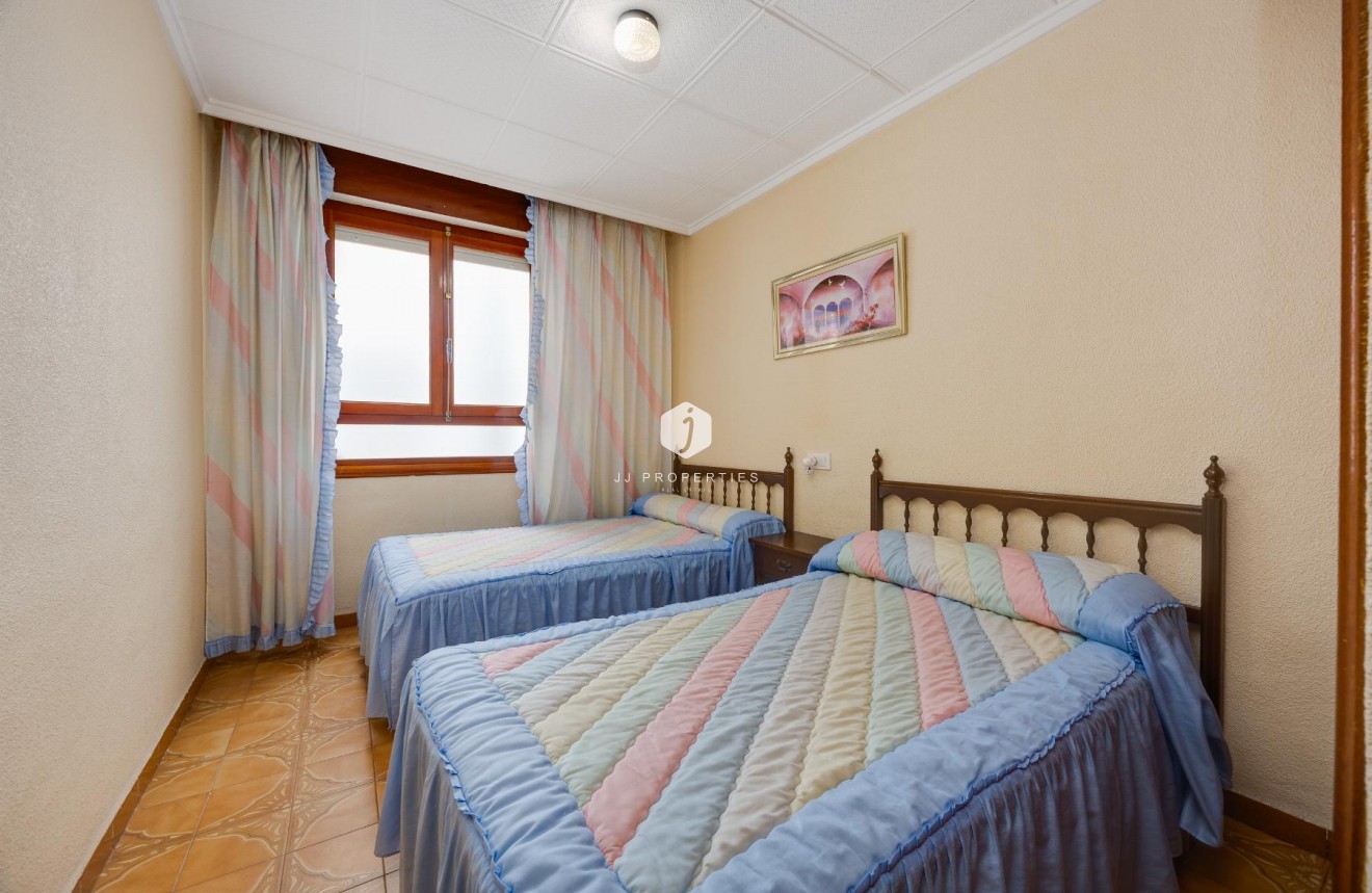 Resale - Apartment / flat -
Torrevieja - Costa Blanca