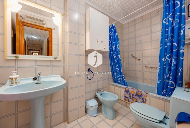 Resale - Apartment / flat -
Torrevieja - Costa Blanca