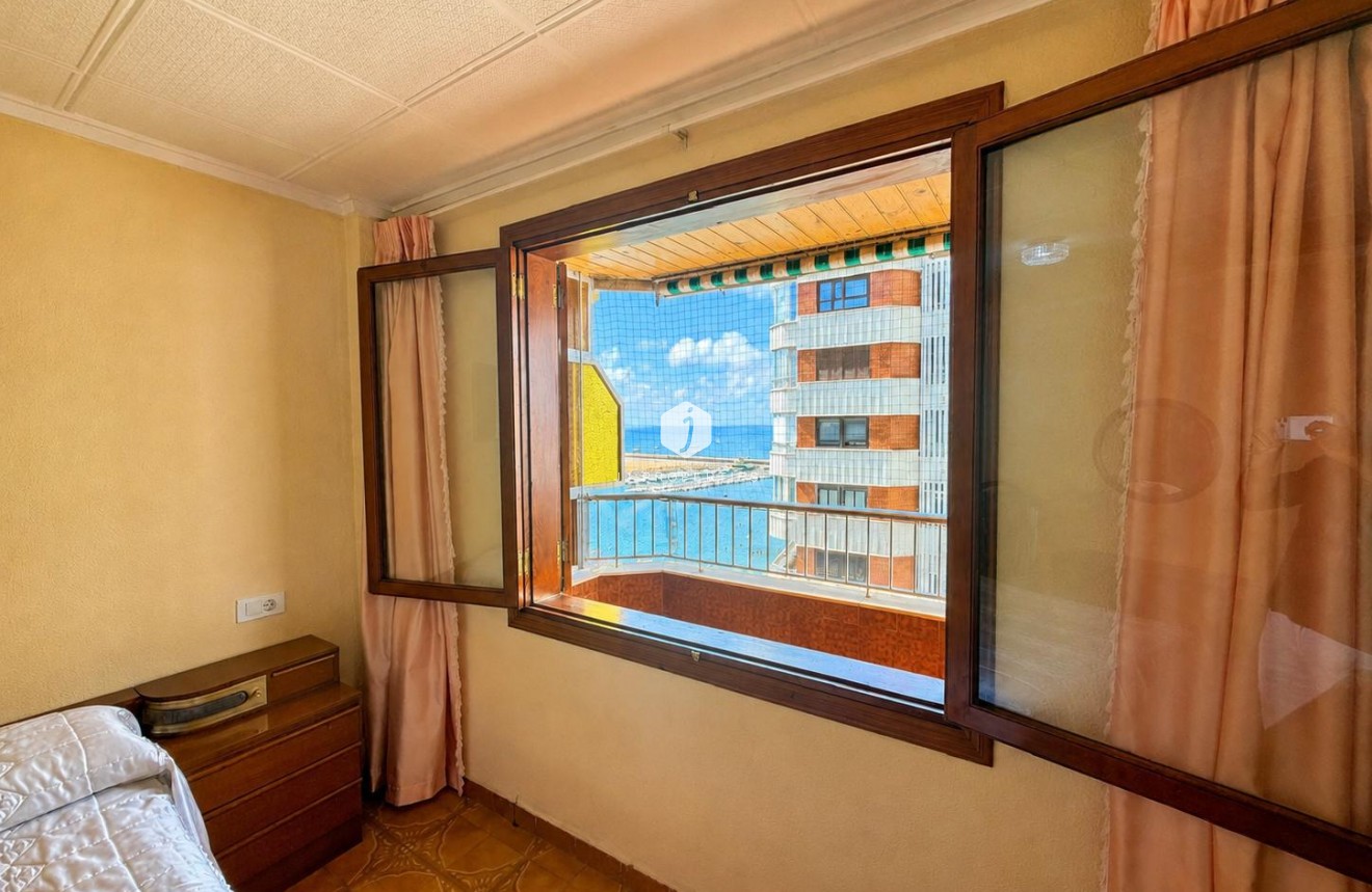 Resale - Apartment / flat -
Torrevieja - Costa Blanca