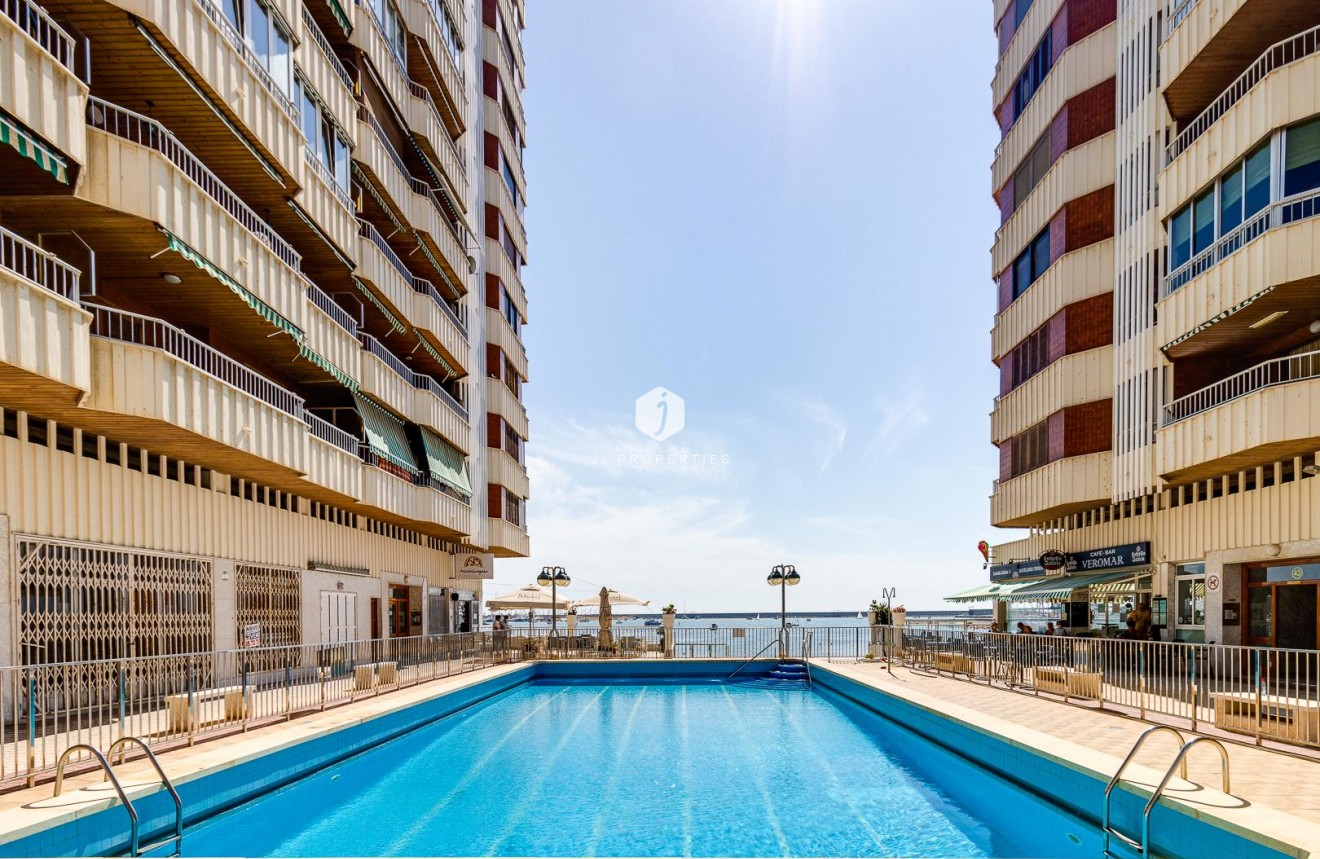 Resale - Apartment / flat -
Torrevieja - Costa Blanca