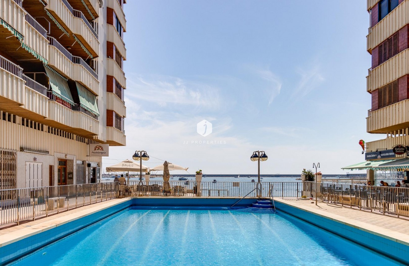 Resale - Apartment / flat -
Torrevieja - Costa Blanca