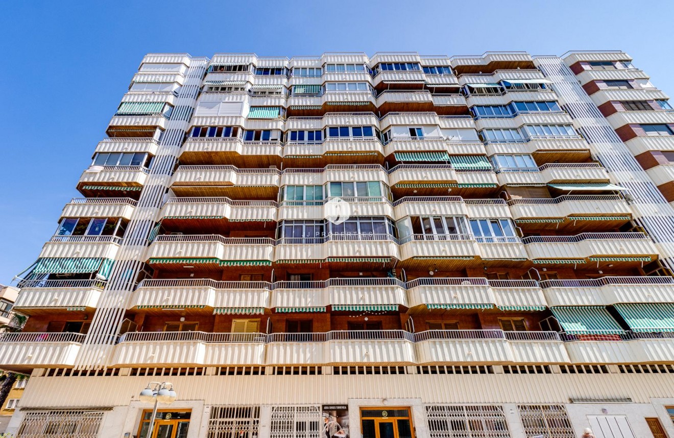 Resale - Apartment / flat -
Torrevieja - Costa Blanca