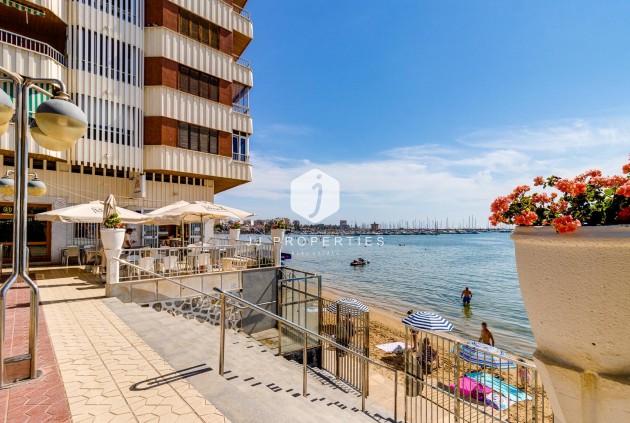 Resale - Apartment / flat -
Torrevieja - Costa Blanca