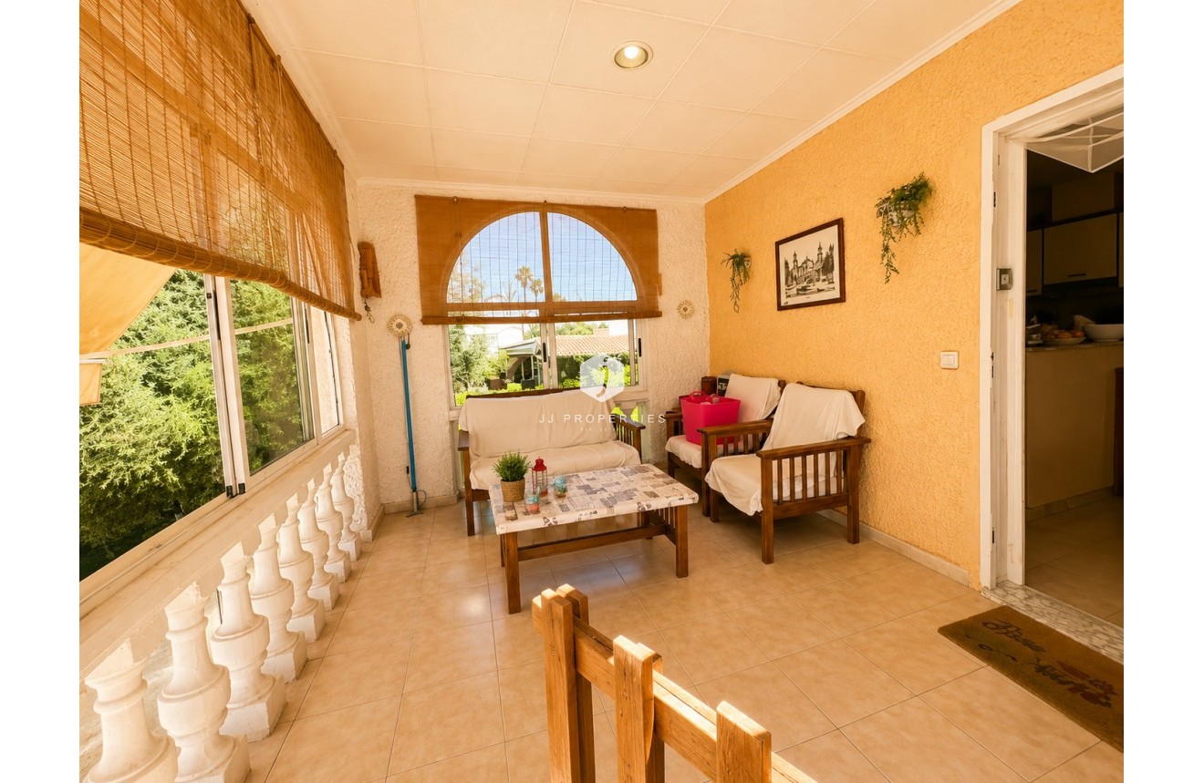Resale - Villa -
Torrevieja - Costa Blanca