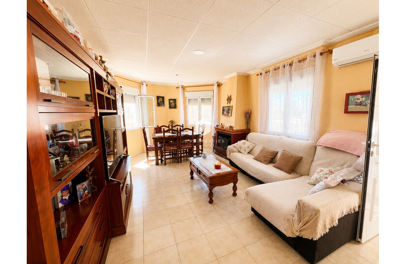 Resale - Villa -
Torrevieja - Costa Blanca