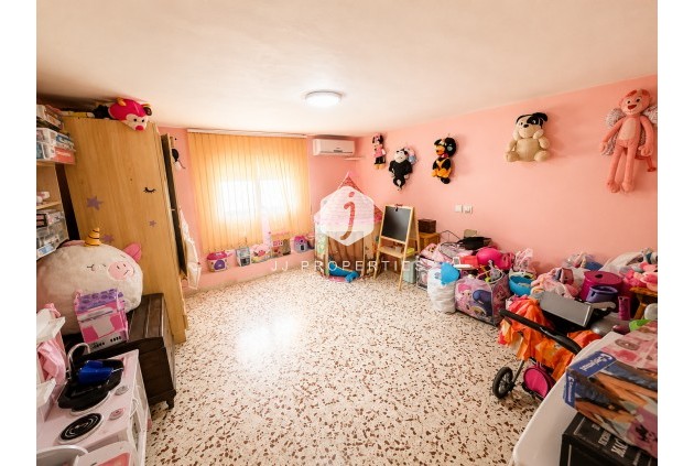 Resale - Villa -
Torrevieja - Costa Blanca