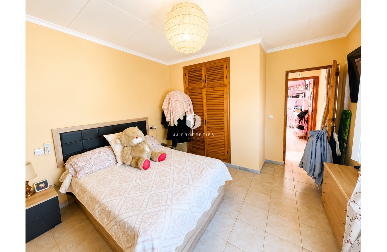 Resale - Villa -
Torrevieja - Costa Blanca