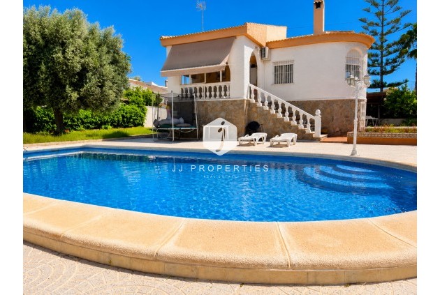 Resale - Villa -
Torrevieja - Costa Blanca