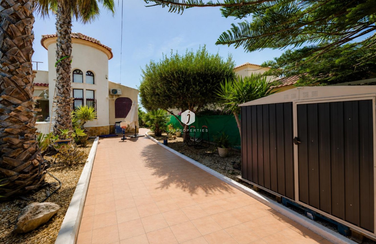 Aus zweiter Hand - Villa -
San Fulgencio - Costa Blanca