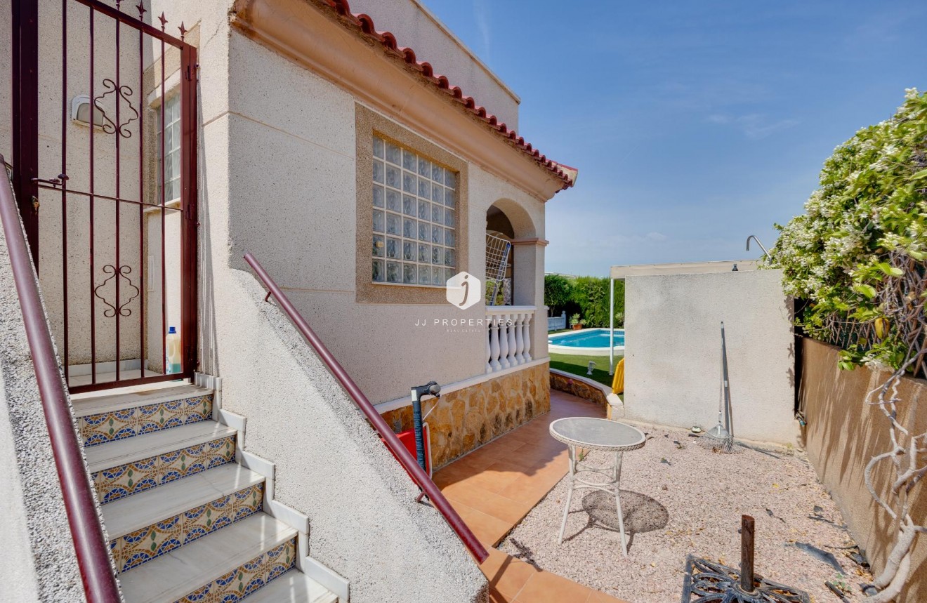Aus zweiter Hand - Villa -
San Fulgencio - Costa Blanca