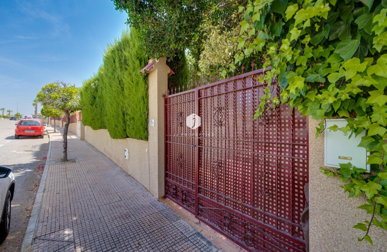 Aus zweiter Hand - Villa -
San Fulgencio - Costa Blanca