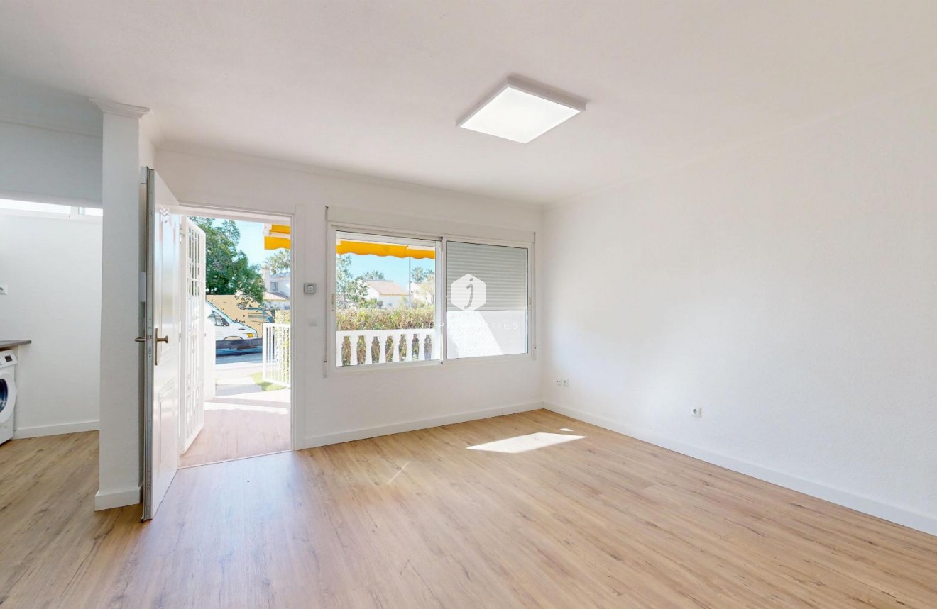 Tweedehands - Bungalow -
Orihuela Costa - Costa Blanca