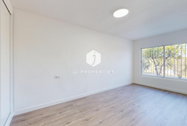 Tweedehands - Bungalow -
Orihuela Costa - Costa Blanca