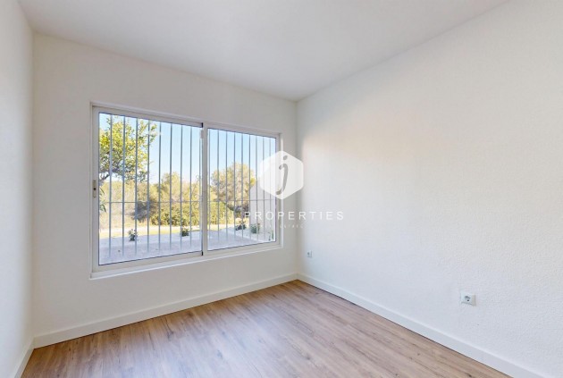 Tweedehands - Bungalow -
Orihuela Costa - Costa Blanca