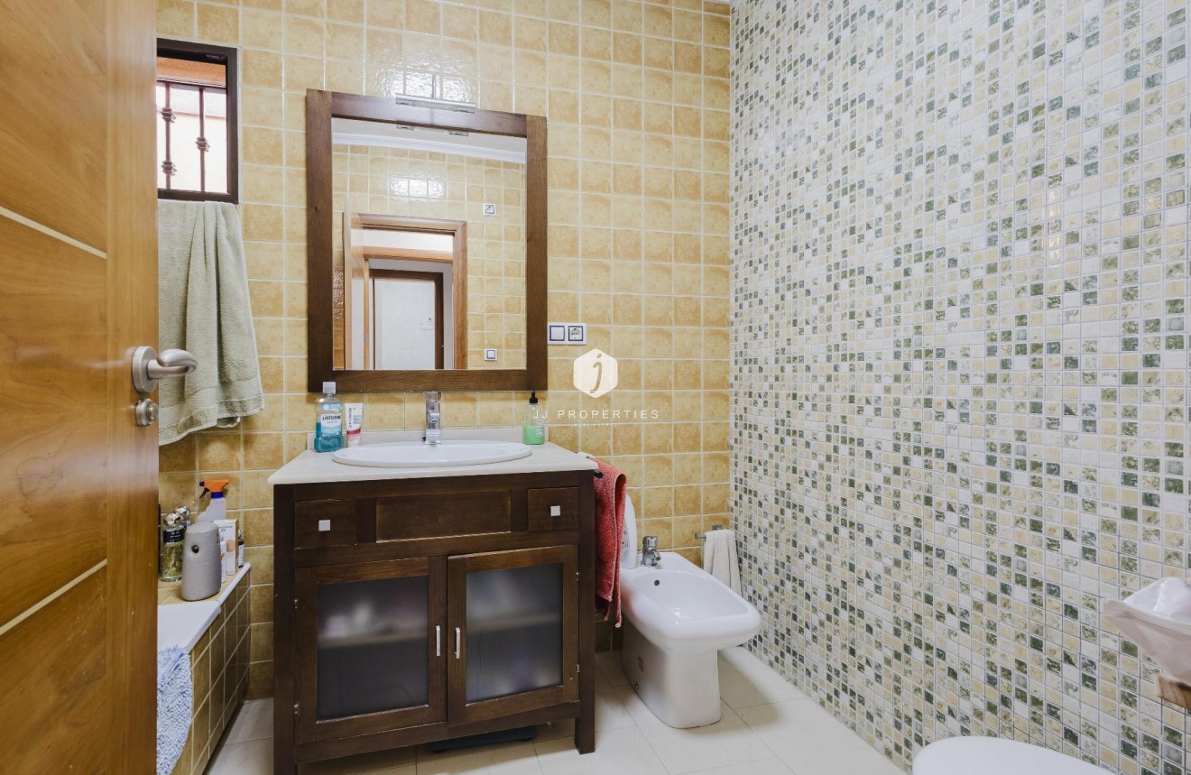 Z drugiej ręki - Villa -
Torrevieja - Costa Blanca