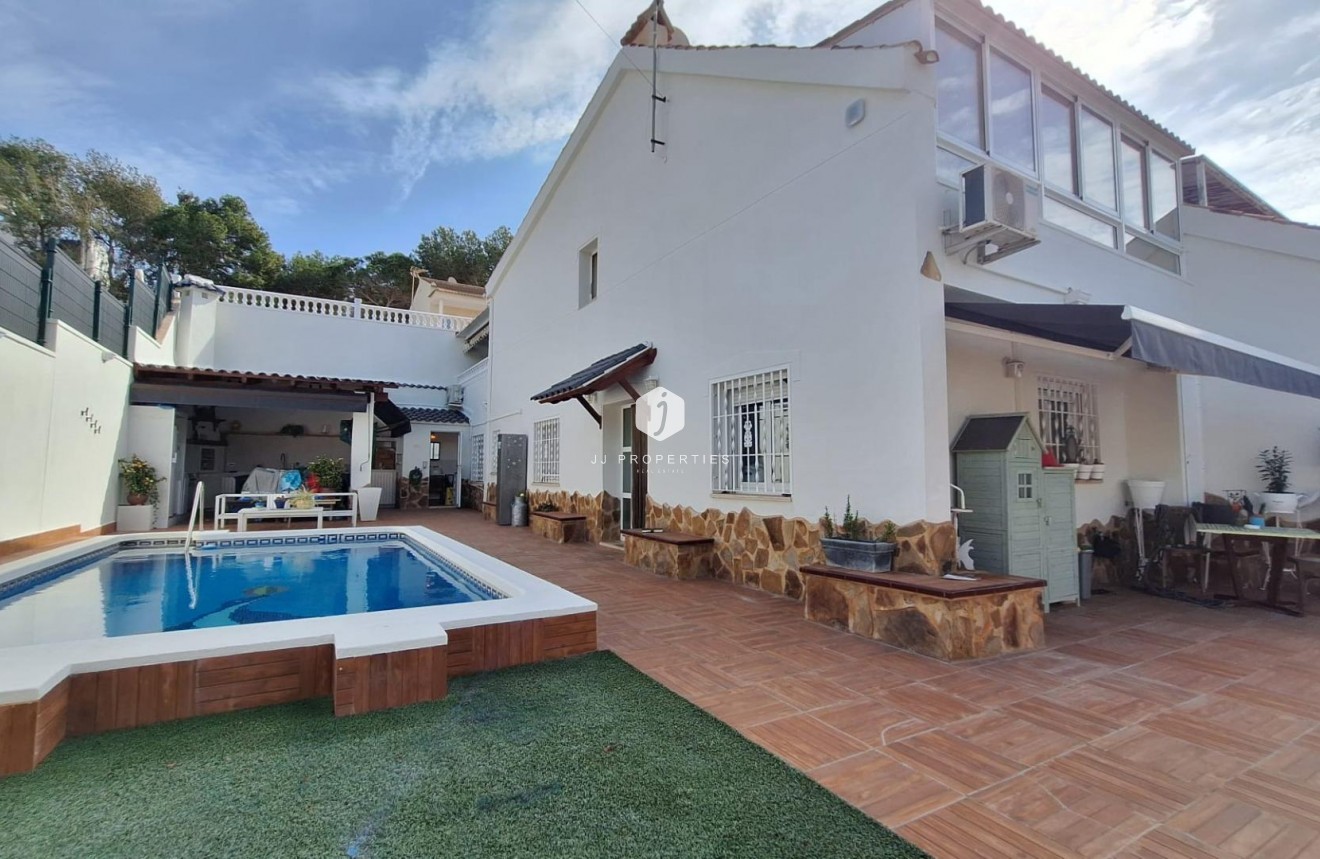D'occasion - Villa -
Torrevieja - Los Balcones - Los Altos del Edén