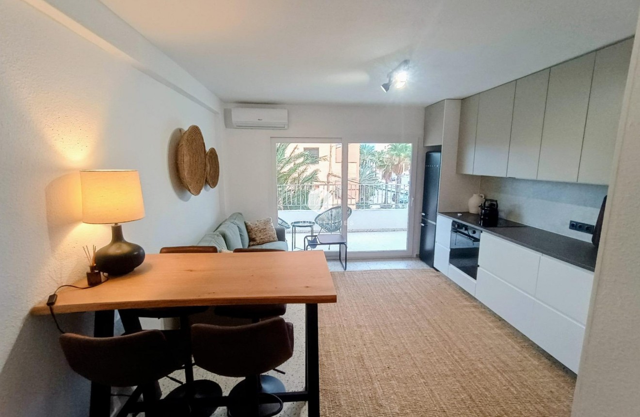 Resale - Apartment / flat -
Guardamar del Segura - Urbanizaciones