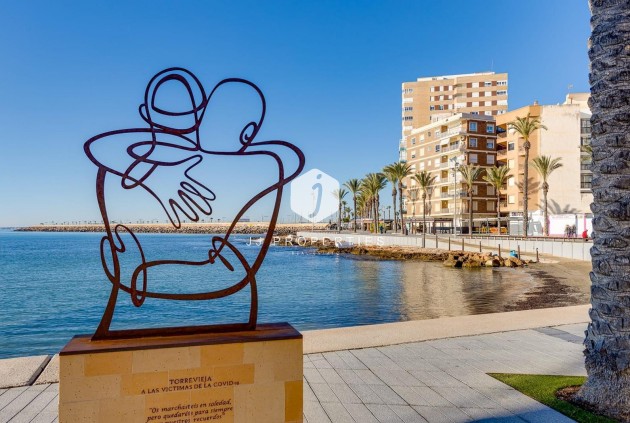 Aus zweiter Hand - Wohnung -
Torrevieja - Estacion de autobuses