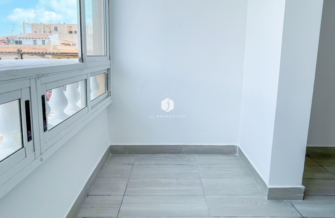 Tweedehands - Appartement / flat -
Torrevieja - Costa Blanca