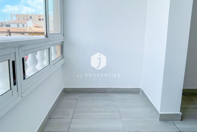 Tweedehands - Appartement / flat -
Torrevieja - Costa Blanca