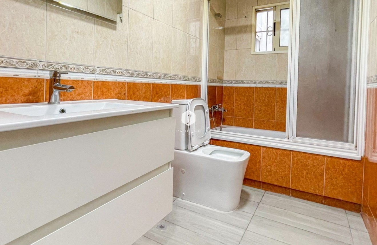 Tweedehands - Appartement / flat -
Torrevieja - Costa Blanca