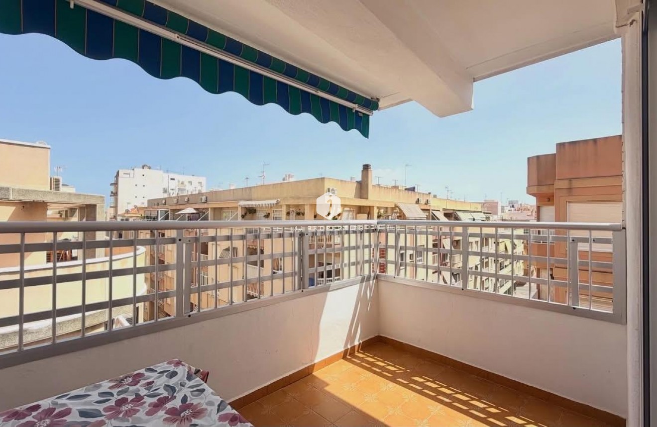 Segunda mano - Ático -
Torrevieja - Habaneras