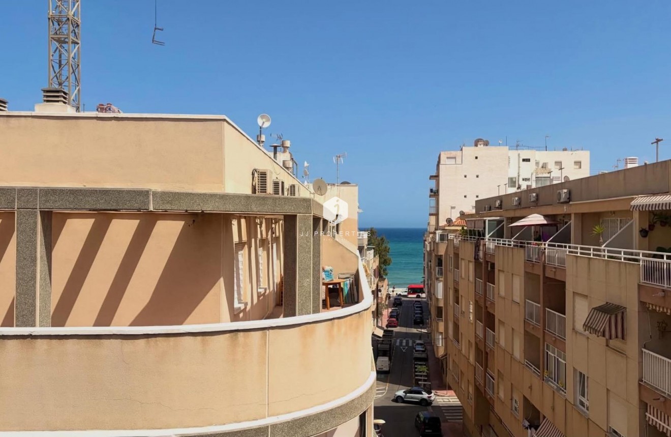Segunda mano - Ático -
Torrevieja - Habaneras