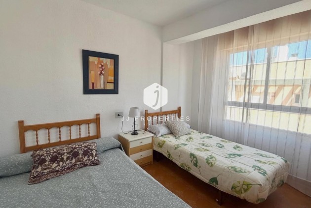 Segunda mano - Ático -
Torrevieja - Habaneras