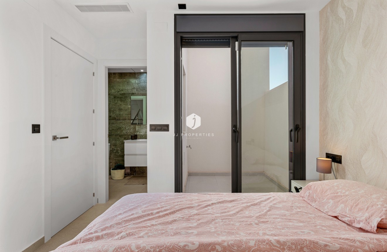 Resale - Chalet -
Rojales - Town