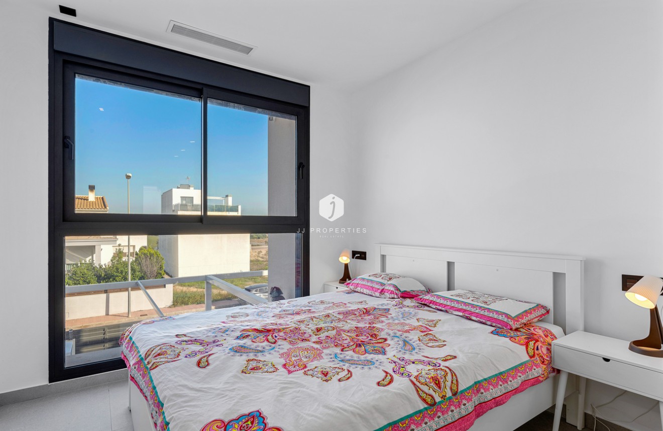 Resale - Chalet -
Rojales - Town
