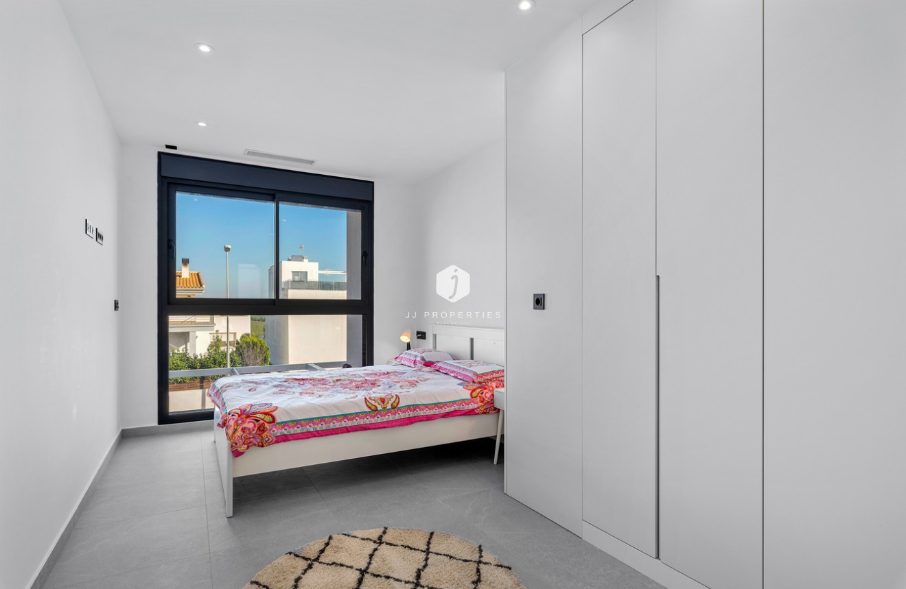 Resale - Chalet -
Rojales - Town