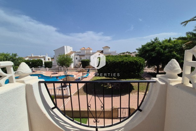 Aus zweiter Hand - Bungalow -
San Miguel de Salinas - Inland