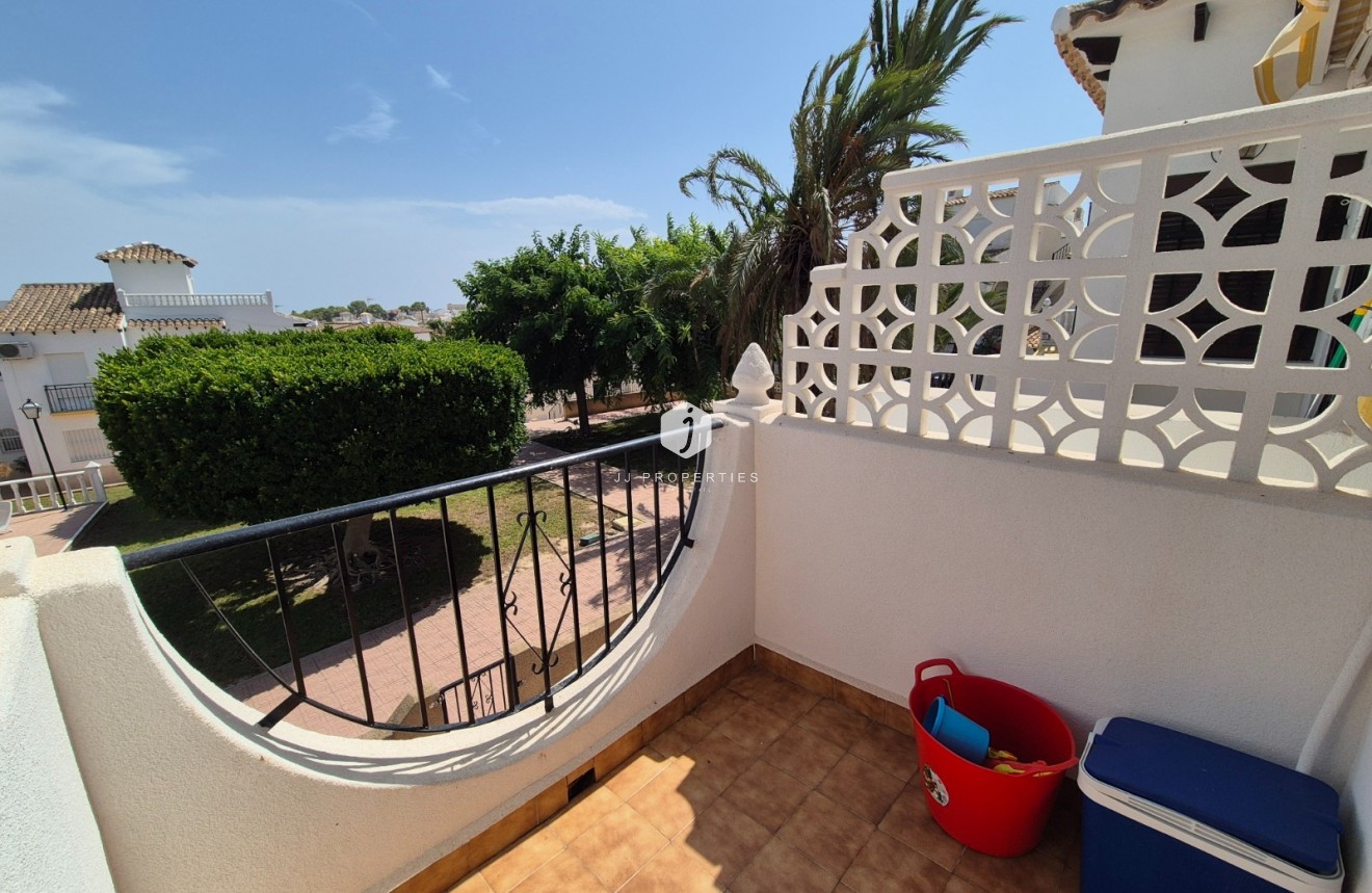 Aus zweiter Hand - Bungalow -
San Miguel de Salinas - Inland