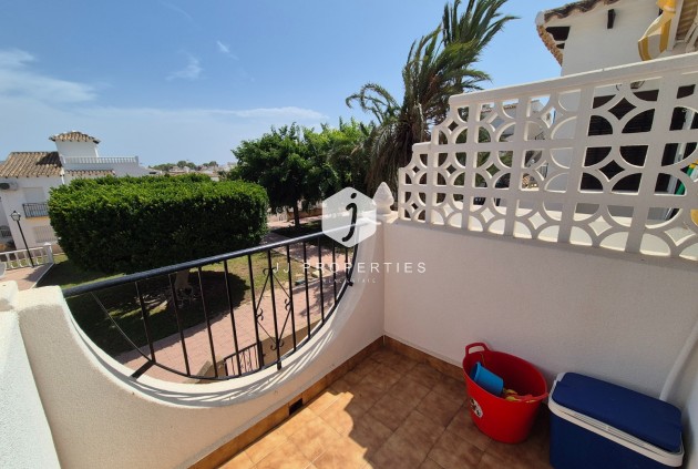 Aus zweiter Hand - Bungalow -
San Miguel de Salinas - Inland