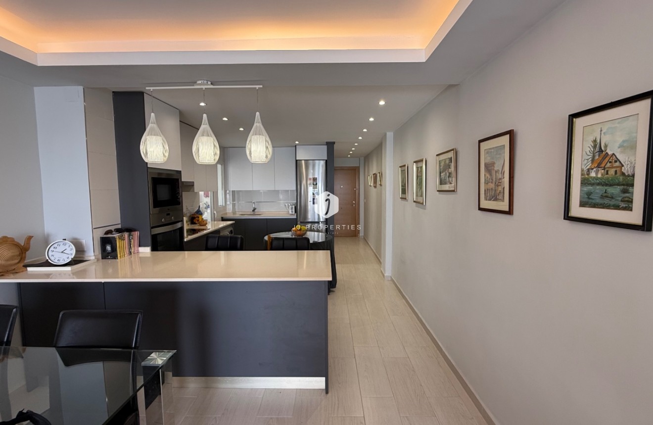 Z drugiej ręki - Mieszkanie w bloku -
Torrevieja - Costa Blanca