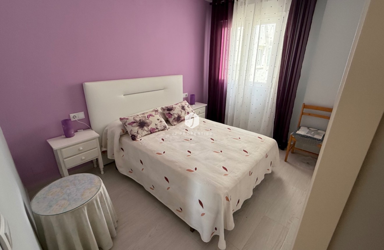 Z drugiej ręki - Mieszkanie w bloku -
Torrevieja - Costa Blanca