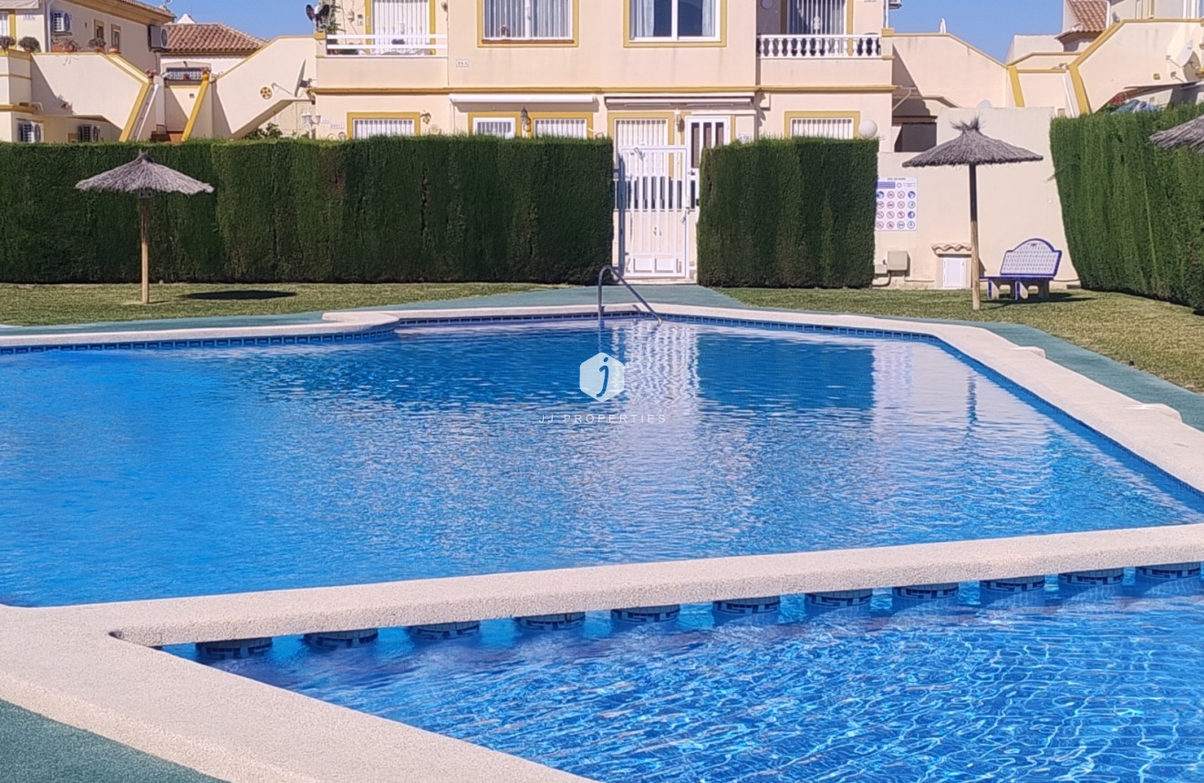 Aus zweiter Hand - Bungalow -
Orihuela Costa - Costa Blanca