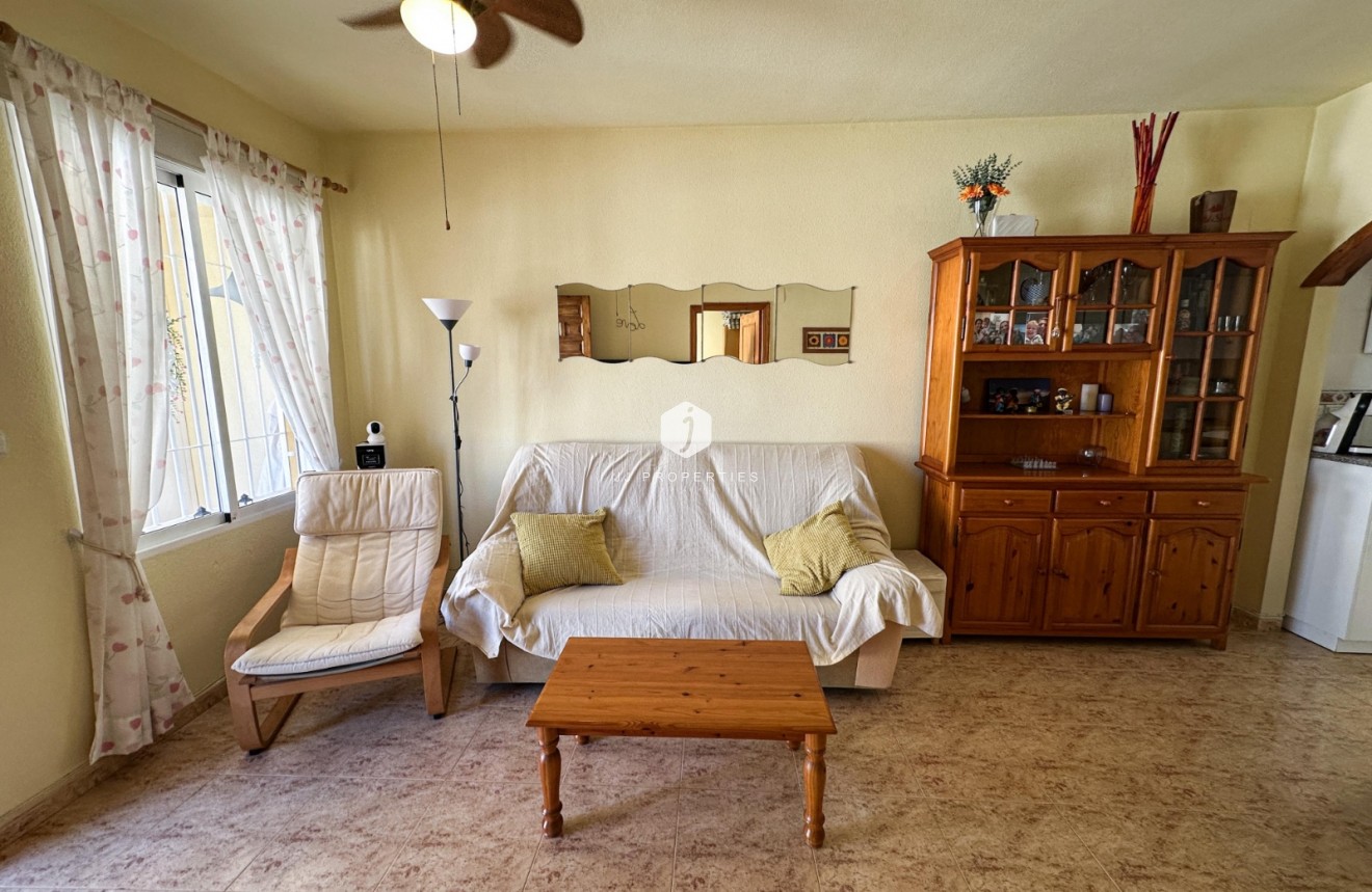 Aus zweiter Hand - Bungalow -
Orihuela Costa - Costa Blanca
