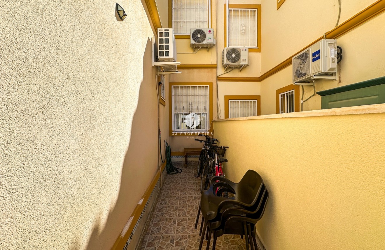 Aus zweiter Hand - Bungalow -
Orihuela Costa - Costa Blanca