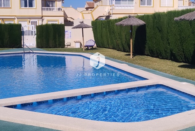 Aus zweiter Hand - Bungalow -
Orihuela Costa - Costa Blanca