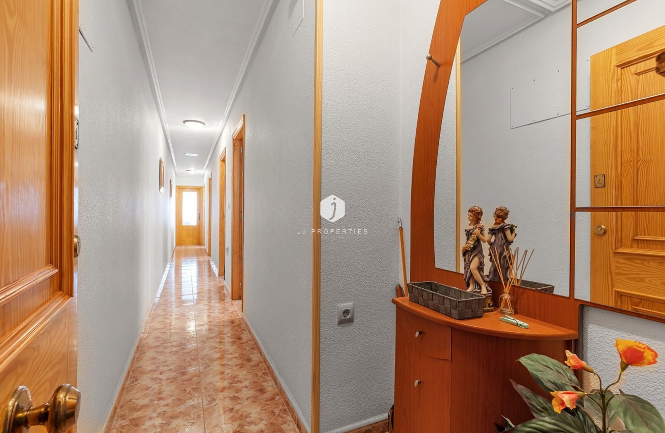 Aus zweiter Hand - Wohnung -
La Mata - Costa Blanca