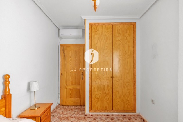 Aus zweiter Hand - Wohnung -
La Mata - Costa Blanca