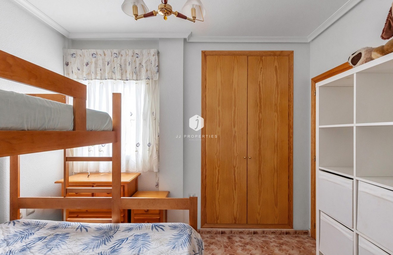 Aus zweiter Hand - Wohnung -
La Mata - Costa Blanca