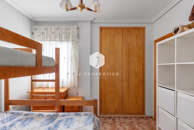 Aus zweiter Hand - Wohnung -
La Mata - Costa Blanca