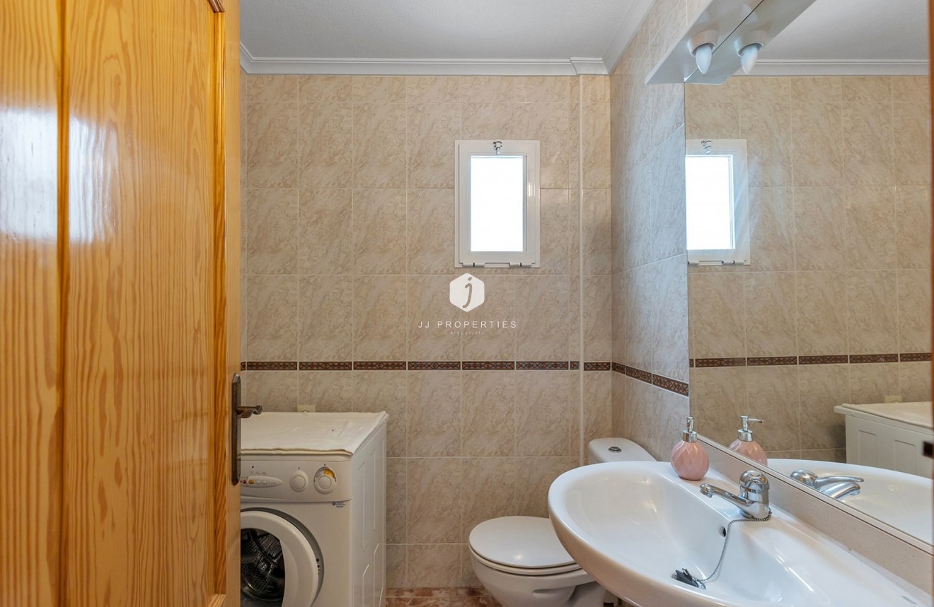 Aus zweiter Hand - Wohnung -
La Mata - Costa Blanca