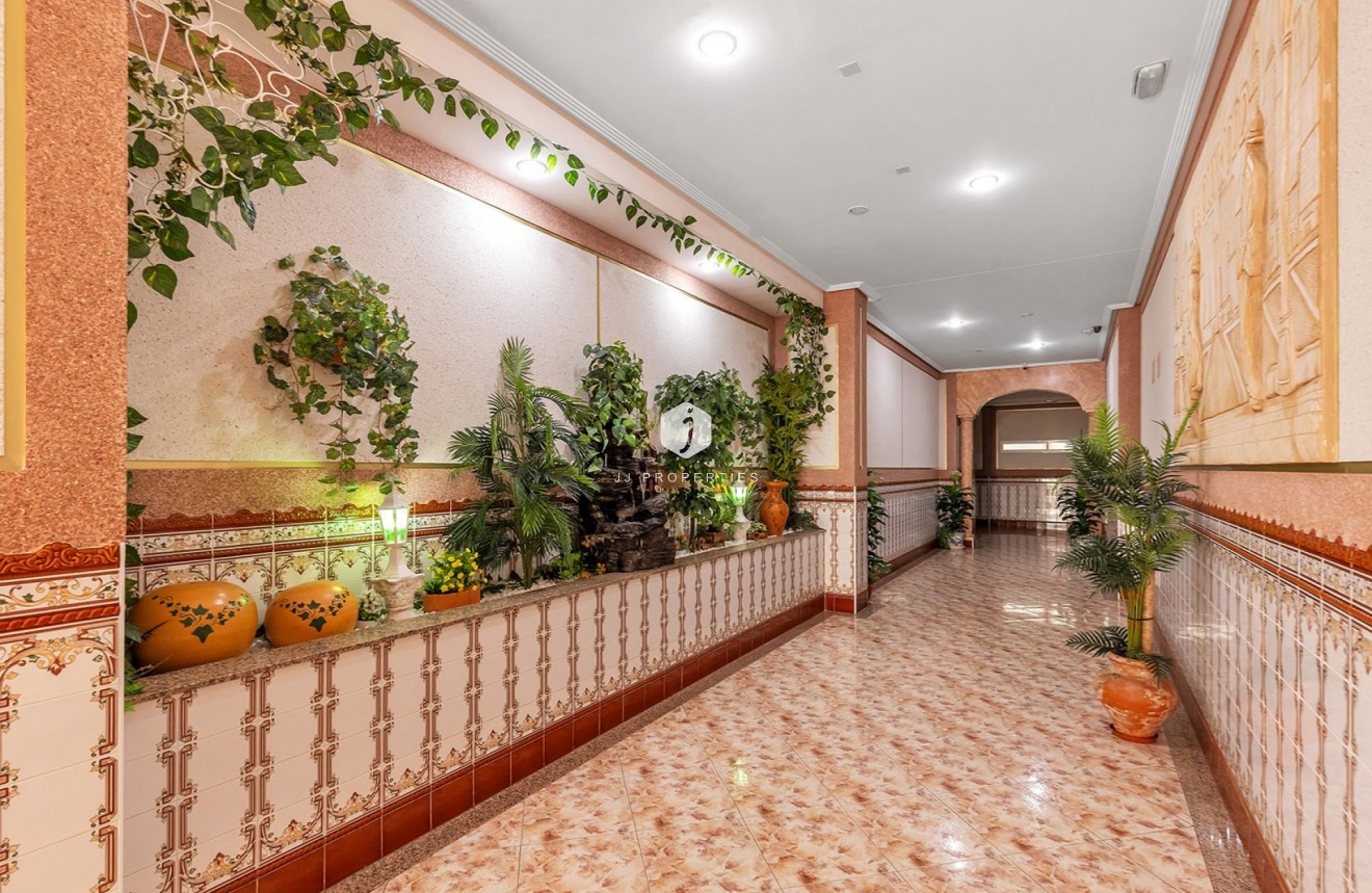 Aus zweiter Hand - Wohnung -
La Mata - Costa Blanca