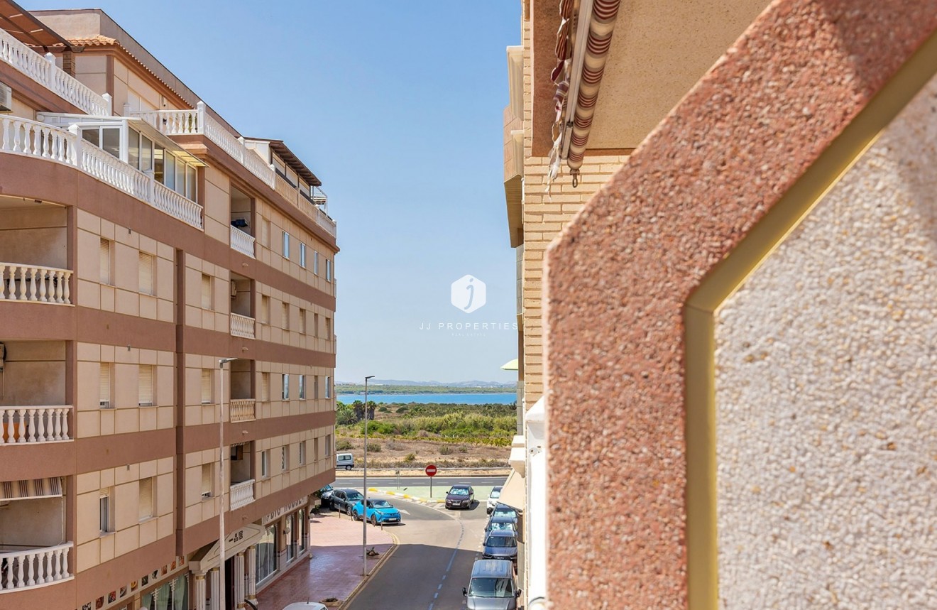 Aus zweiter Hand - Wohnung -
La Mata - Costa Blanca