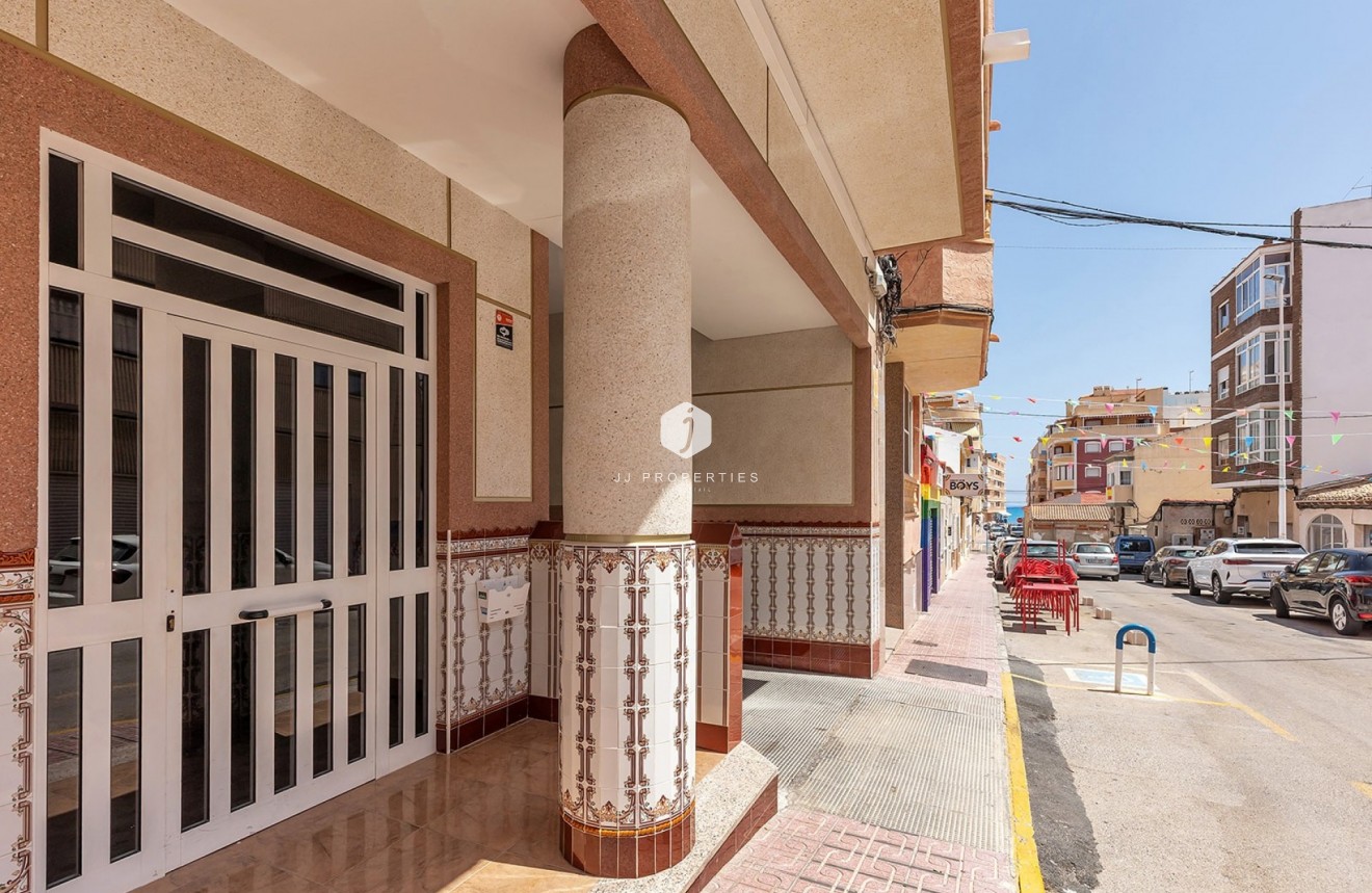 Aus zweiter Hand - Wohnung -
La Mata - Costa Blanca