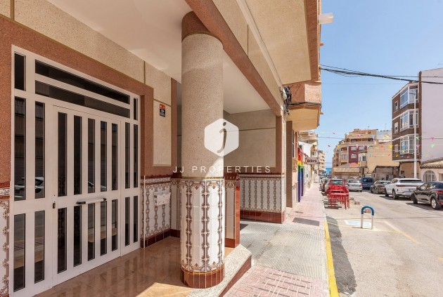 Aus zweiter Hand - Wohnung -
La Mata - Costa Blanca