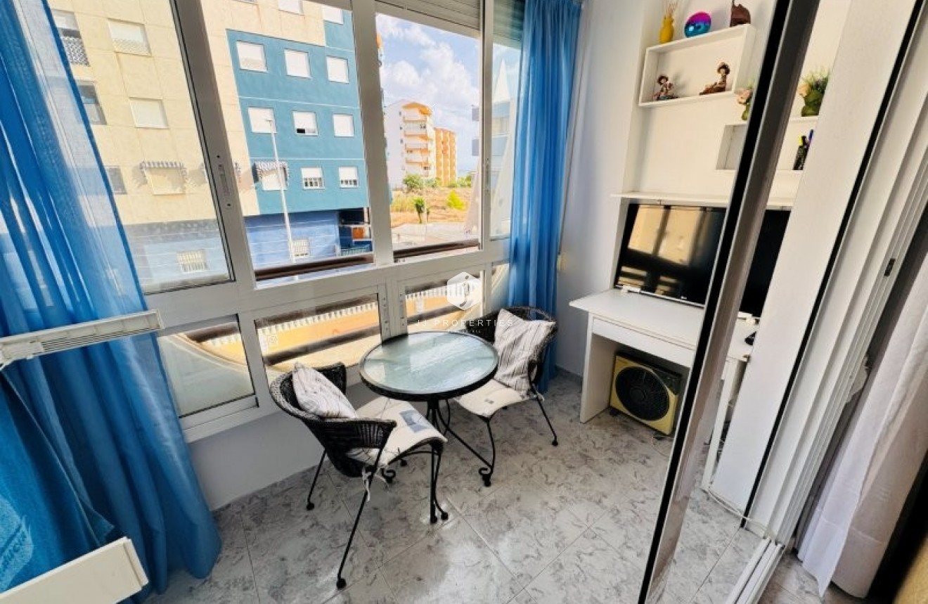 Resale - Apartment / flat -
La Mata - Costa Blanca